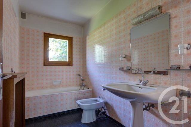 Afficher la photo en grand maison à vendre - 5 pièces - 240.0 m2 - SALLANCHES - 74 - RHONE-ALPES - Century 21 Patrick Avenel