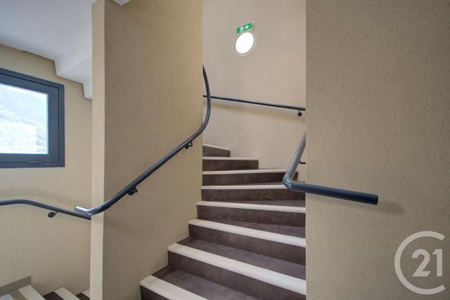 Afficher la photo en grand Appartement F3 à vendre - 3 pièces - 65.75 m2 - SALLANCHES - 74 - RHONE-ALPES - Century 21 Patrick Avenel