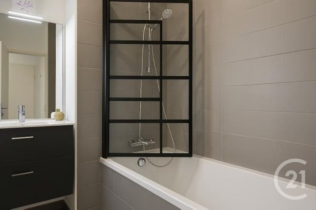 Appartement F3 à vendre - 3 pièces - 59.07 m2 - SALLANCHES - 74 - RHONE-ALPES - Century 21 Patrick Avenel