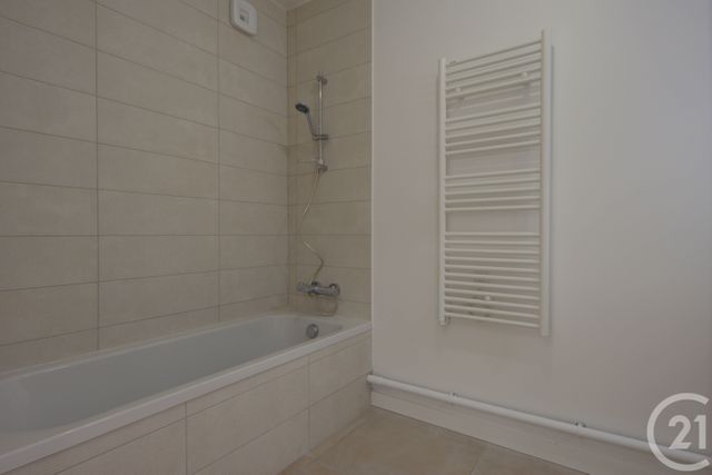 Appartement F3 à louer - 3 pièces - 66.03 m2 - SALLANCHES - 74 - RHONE-ALPES - Century 21 Patrick Avenel