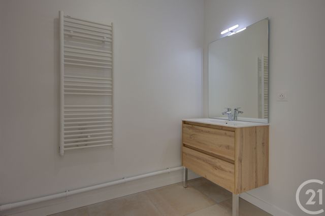 Appartement F3 à louer - 3 pièces - 66.03 m2 - SALLANCHES - 74 - RHONE-ALPES - Century 21 Patrick Avenel