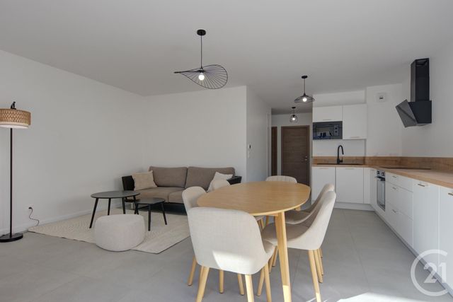 Appartement à louer - 3 pièces - 65.75 m2 - SALLANCHES - 74 - RHONE-ALPES - Century 21 Patrick Avenel