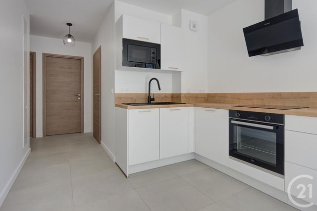 Appartement à louer - 3 pièces - 65.75 m2 - SALLANCHES - 74 - RHONE-ALPES - Century 21 Patrick Avenel