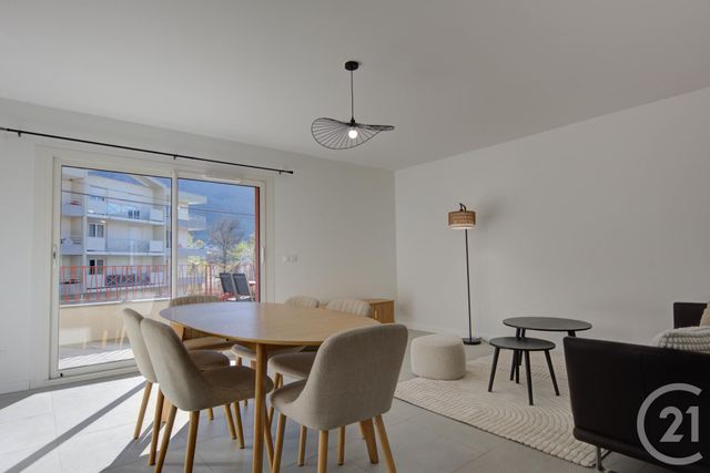 Appartement à louer - 3 pièces - 65.75 m2 - SALLANCHES - 74 - RHONE-ALPES - Century 21 Patrick Avenel