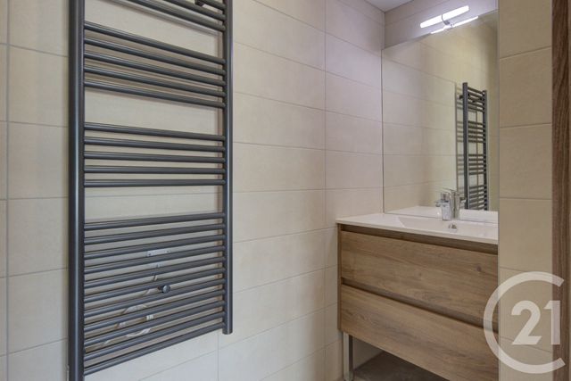 Appartement F4 à louer - 4 pièces - 87.92 m2 - SALLANCHES - 74 - RHONE-ALPES - Century 21 Patrick Avenel
